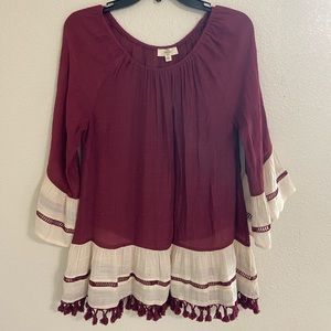 Entro women’s size small tassel shirt